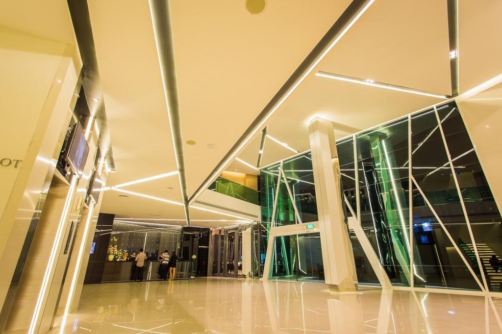 Crystal Hotel Hat Yai Exteriör bild