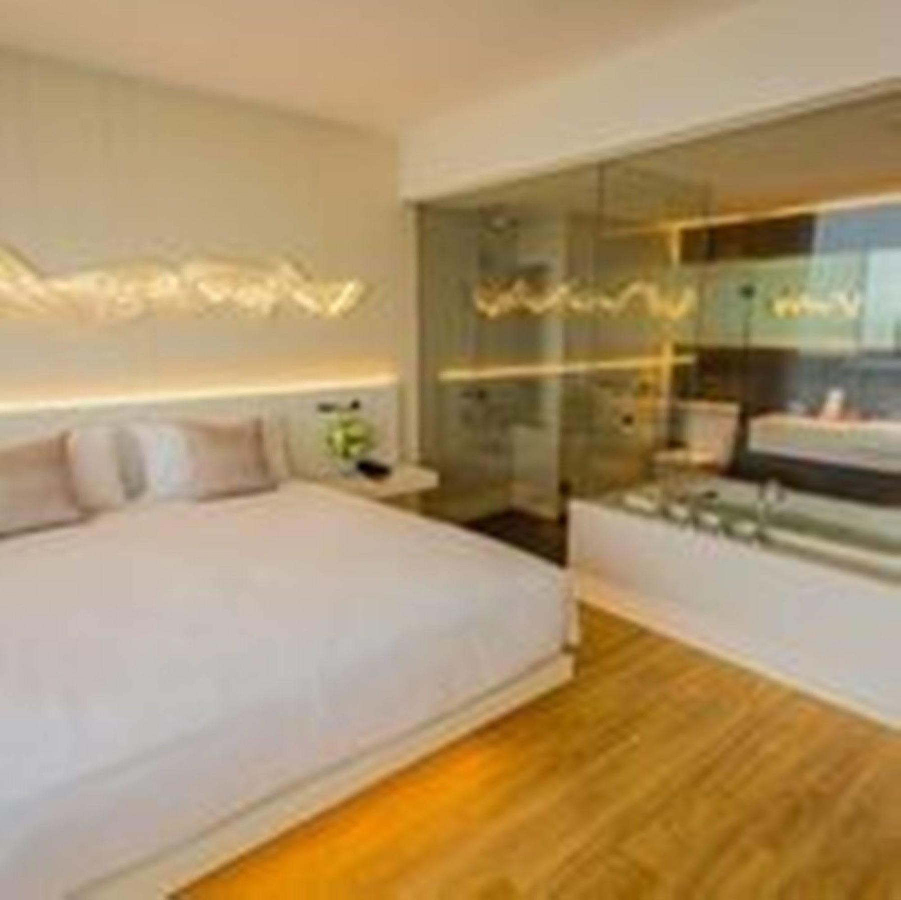 Crystal Hotel Hat Yai Exteriör bild