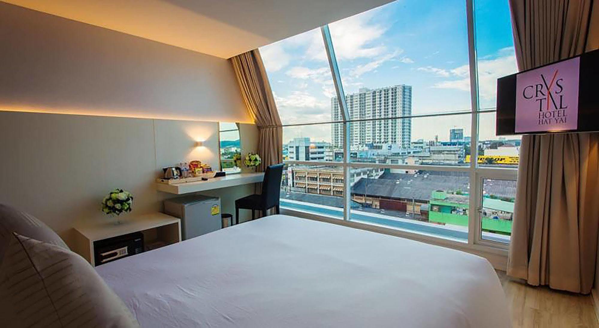Crystal Hotel Hat Yai Exteriör bild